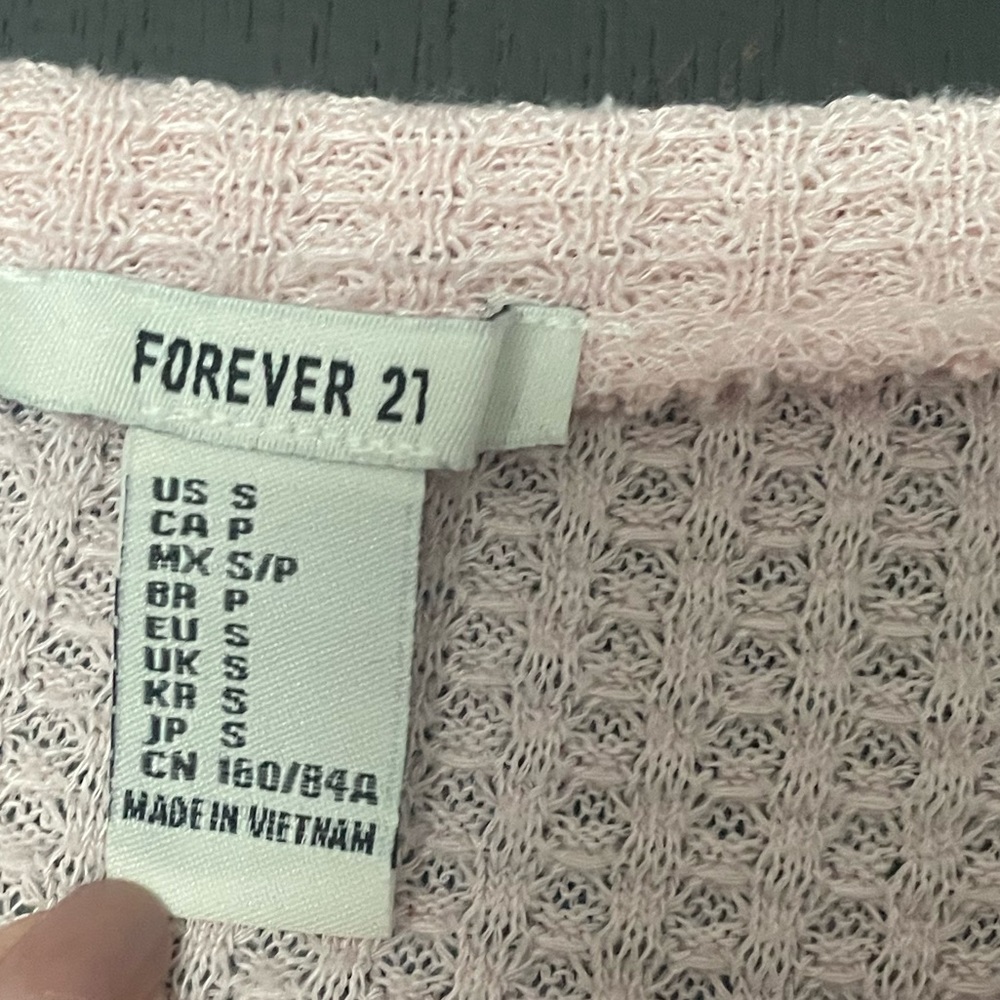 Forever 21 Cropped Oversized Waffle Top - Size Small - Picture 3 of 4